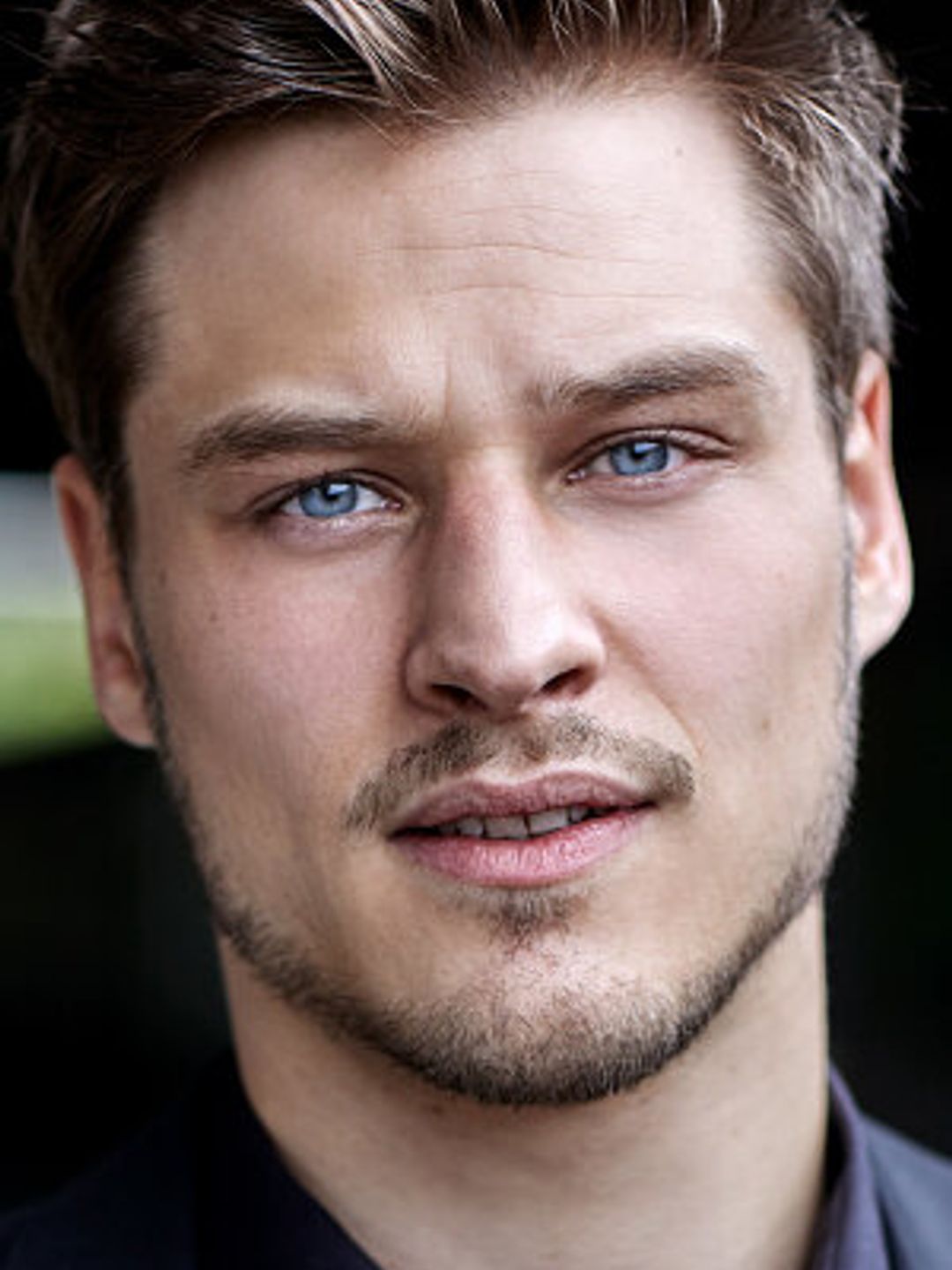 Дэниэль Экст