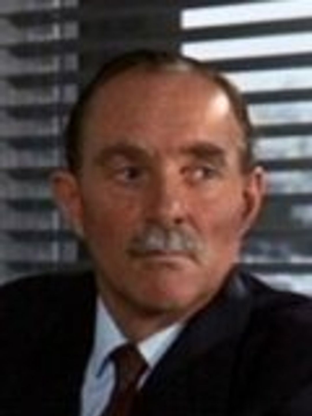 Майкл Бейтс