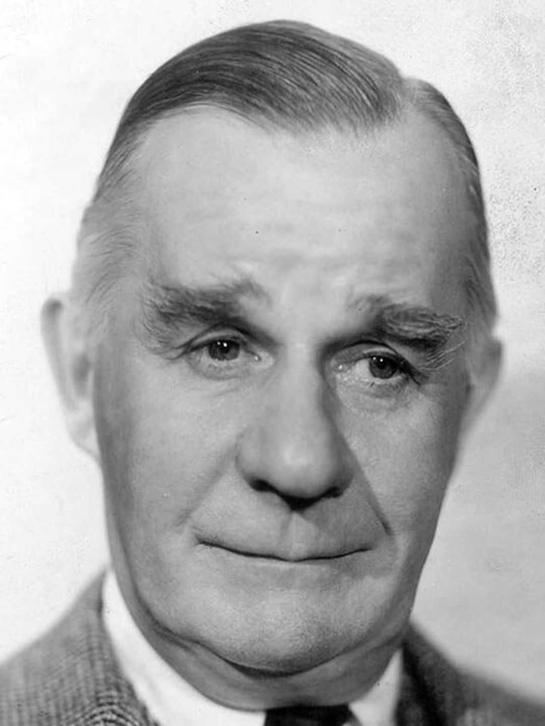 Генри Треверс