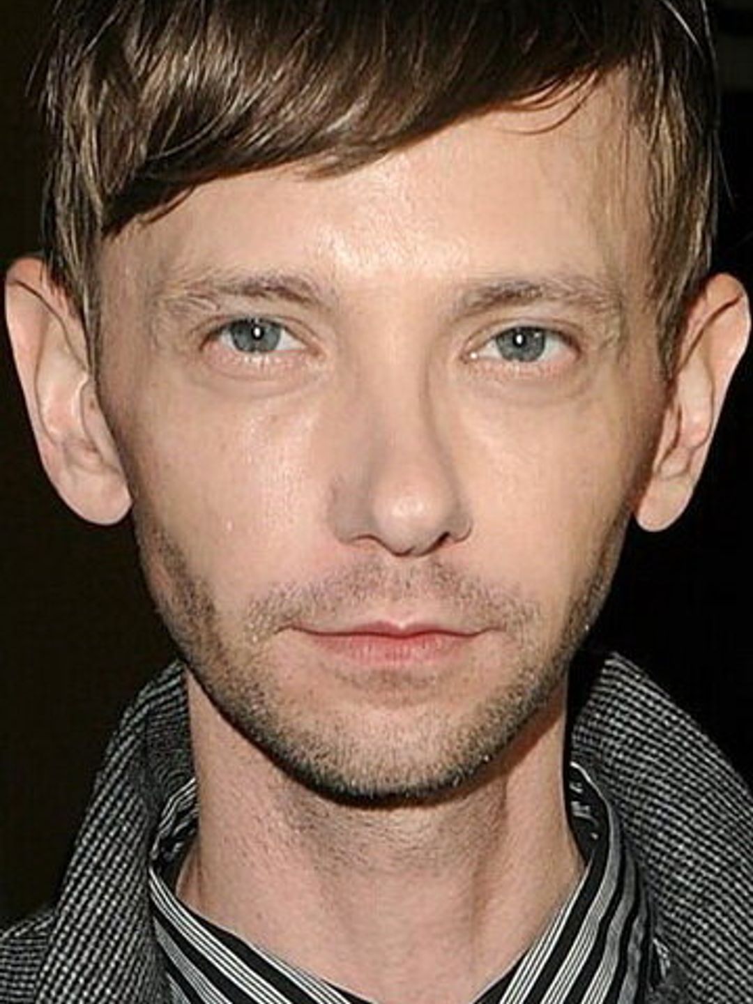 Ди Джей Куоллс