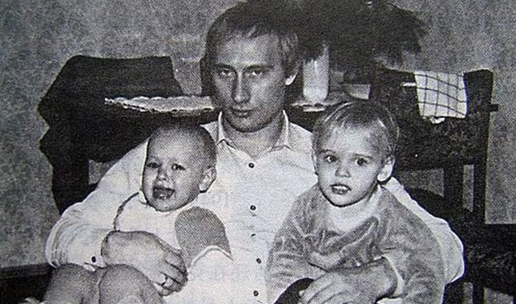 Владимир Путин с дочерями Машей и Катей