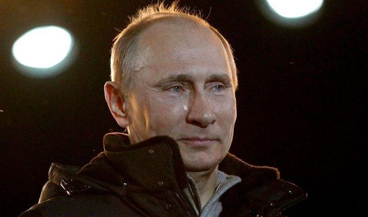 Владимир Путин рыдает, не в силах сдержать чувств после победы на выборах (2012)