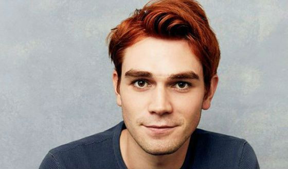 KJ Apa KJ Apa