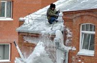 В Кузбассе на уборку улиц от снега вышло более 900 единиц техники