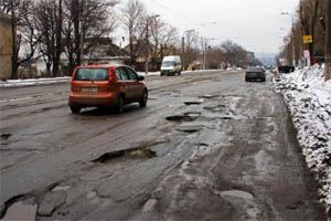 Состояние российских дорог в полной мере ощущают российские автовладельцы