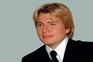 Вести бракосочетание доверено Николаю Баскову