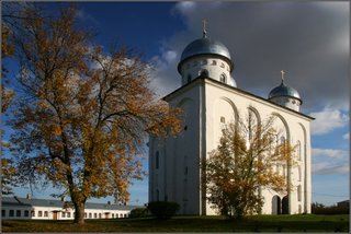 Новгород осенью обычно такой