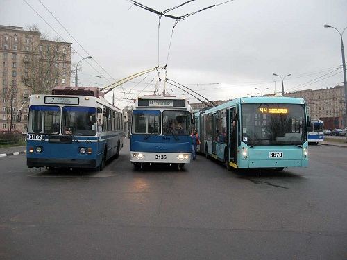 Автобусы с патриотическими плакатами появятся только на юго-востоке Москвы