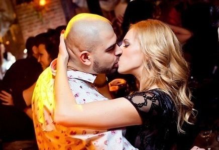 Илья Гажиенко подарил любимой жене дорогой набор украшений