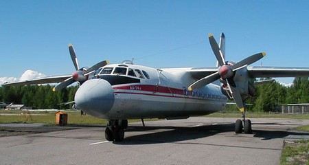 В Красноярском аэропорту женщина попала под винт самолета АН-24