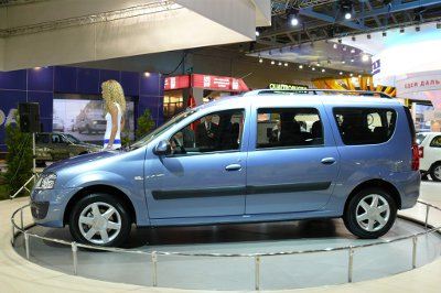 Семиместный Lada Largus