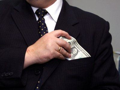 Коррупцию в России победить сложно Коррупцию в России победить сложно