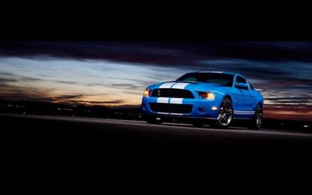 В Швейцарии застрелен водитель Shelby Mustang с российскими номерами.