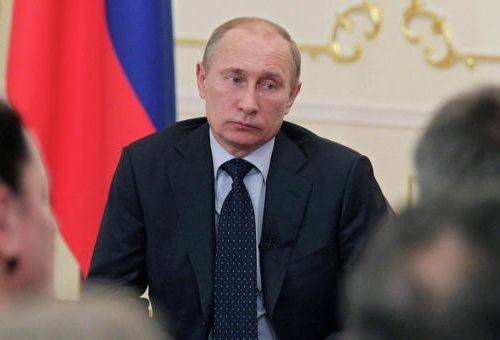 Владимир Путин отказался от формата прямой линии Владимир Путин отказался от формата прямой линии