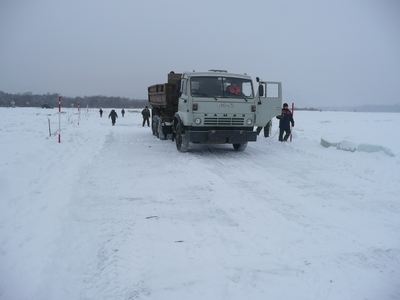 Началась перевозка груза по ледовым переправам