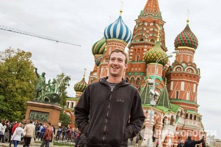 Основатель Facebook Марк Цукерберг хочет понизить свою зарплату.