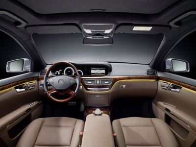 Вот так вот выглядит салон нового автомобиля Mercedes-Benz S-класса - не автомобиль, а мечта