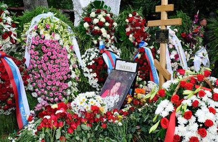 Причина смерти Людмилы Зыкиной - остановка сердца Причина смерти Людмилы Зыкиной - остановка сердца