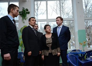 В Красногорске школа открыла учебный год с новыми окнами В Красногорске школа открыла учебный год с новыми окнами