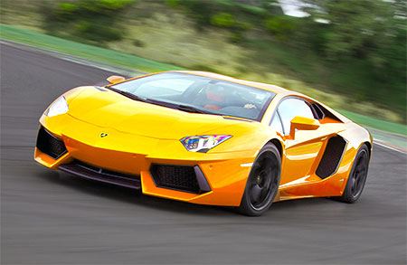 Самый дорогой авто в мире: Lamborghini Aventador