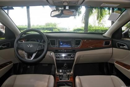 Салон Hyundai Mistra