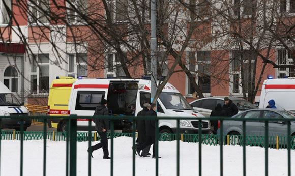 В школе номер 263 в столице учащийся расстрелял педагога и полицейского