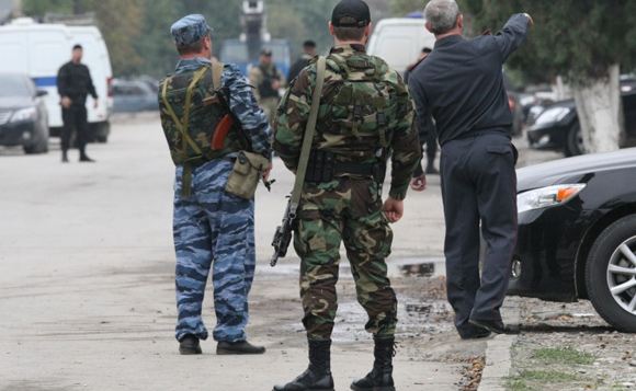 В Чечне на взрывном устройстве подорвалась российская БМП