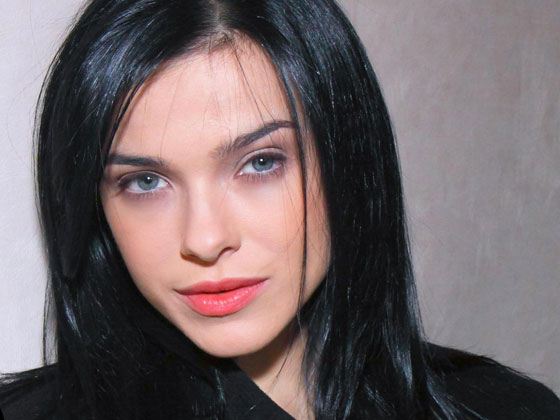 На фото: Юля Волкова