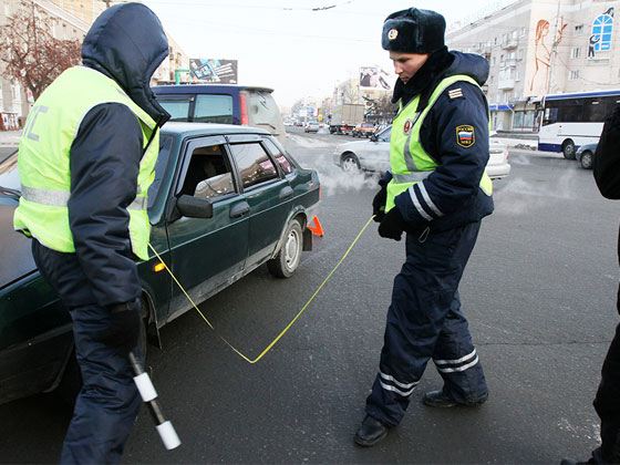 На месте происшествия находятся сотрудники ГИБДД