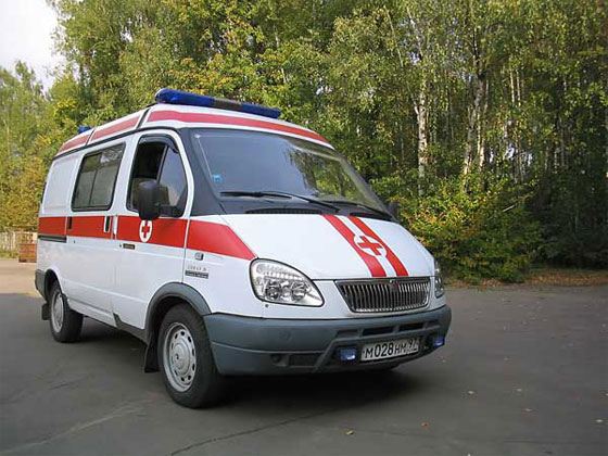 Олег добрался до своей квартиры в новом районе Павшинская пойма и вызвал скорую помощь