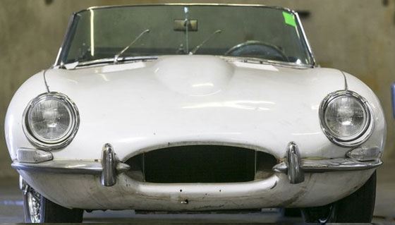 Похищенный в Нью-Йорке кабриолет Jaguar вернули владельцу спустя 46 лет Похищенный в Нью-Йорке кабриолет Jaguar вернули владельцу спустя 46 лет