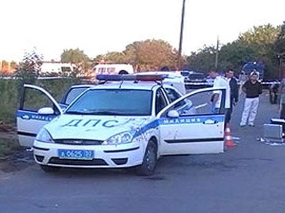 Обстрел начался тогда, когда патрульная машина находилась под одним из городских мостов