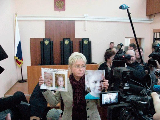 Суд признал чету Агеевых виновными в истязании над 4-летним приемным сыном Глебом