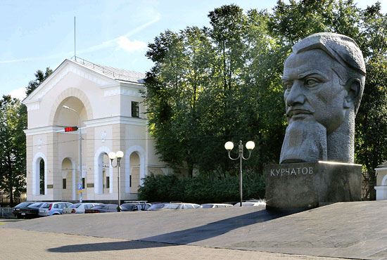 В Курчатовском институте рабочие сняли с термоядерной установки пять тонн меди