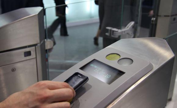 В Московском метрополитене вводят оплату с мобильного телефона