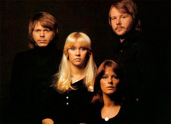 На фото: группа ABBA