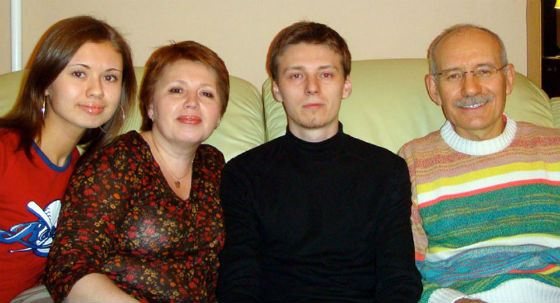 Рустэм Хамитов с женой и детьми Рустэм Хамитов с женой и детьми