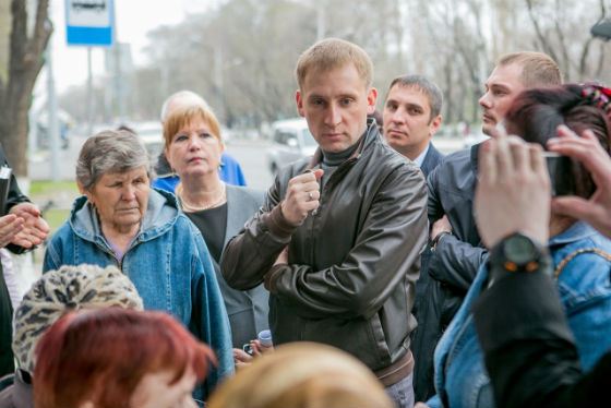 Губернатор Александр Козлов общается с населением Губернатор Александр Козлов общается с населением