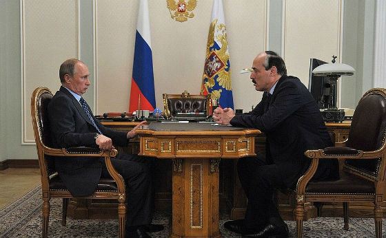 Рабочая встреча Владимира Путина с Рамазаном Абдулатиповым Рабочая встреча Владимира Путина с Рамазаном Абдулатиповым