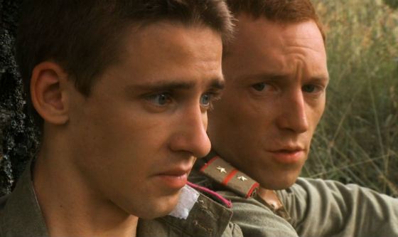 Артур сыграл и в популярном сериале «Адаптация» Артур сыграл и в популярном сериале «Адаптация»