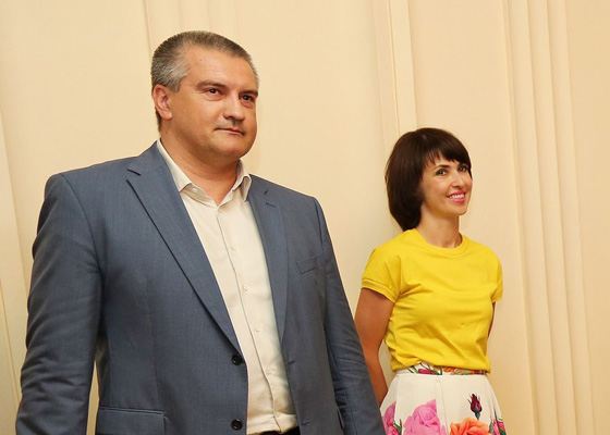 Сергей Аксенов и его жена Елена Сергей Аксенов и его жена Елена