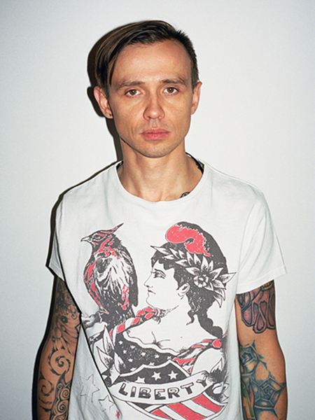 Певец Дельфин фото 2019